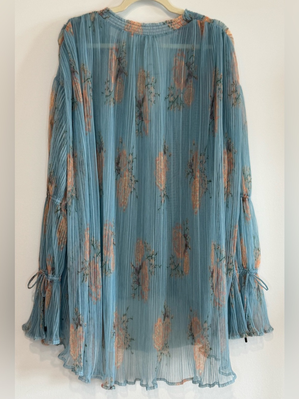NEW Free People Dahlia Dark Combo
Tunic Bell Sleeve Oversized Flowy Size M - Picture 5 of 11